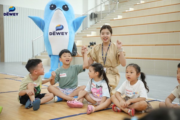 Trại hè tiếng Anh tại Trường Dewey Schools