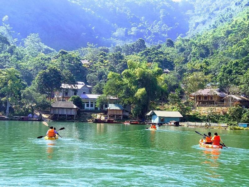 Mùa hè là thời điểm lý tưởng nhất để khám phá Đà Bắc Hòa Bình