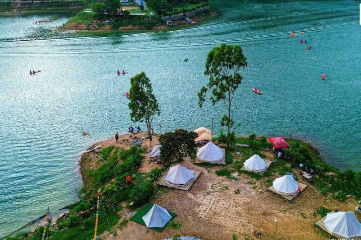 Khung cảnh thật bình yên, thanh bình ở hồ Đồng Quan 