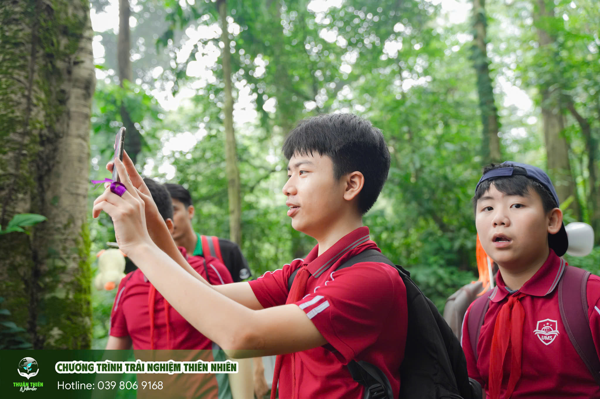 Hiking cung Nhà thờ Pháp đổ trong chương trình ngoại khóa